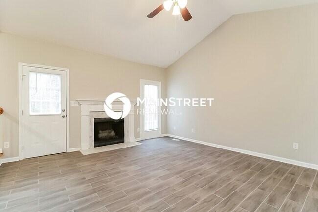Foto del edificio - 3 Bedroom Pet-Friendly Home in CLAYTON, NC with Main Street Renewal