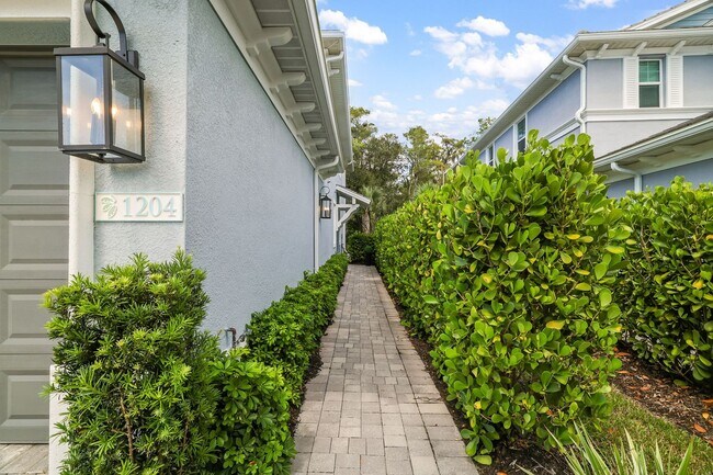 Building Photo - 2-Bed Ranch-Style Home Rental In Gated Community With Amenities