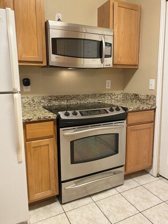 Photo - 447 W. Longleaf #404 House