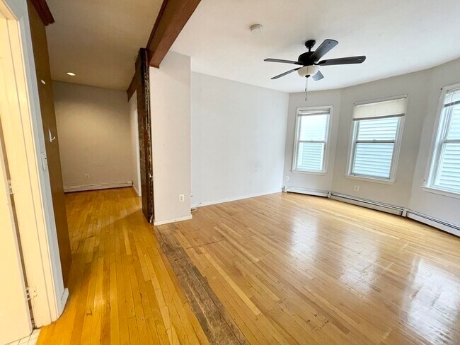 Foto del edificio - 7 Iroquois St