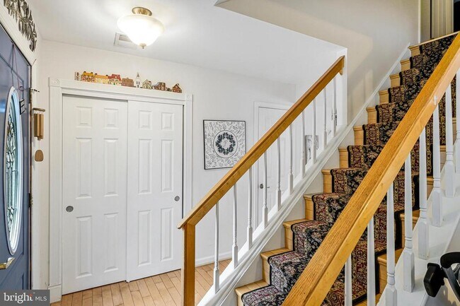 Foto del edificio - 5514 Hollins Ln