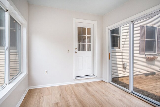 Foto del edificio - 130 Plymouth Ave NE