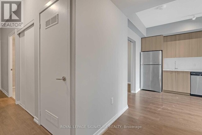 Photo du bâtiment - 3237-3237 Bayview Ave