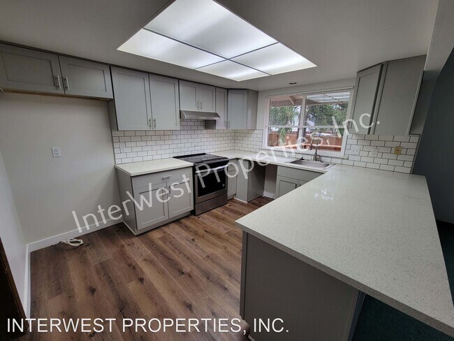Foto del edificio - 3 br, 2 bath House - 3170 NW PARK VIEW DR