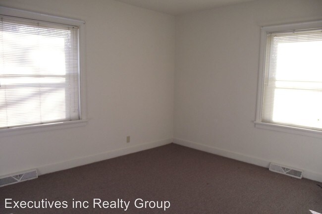 Building Photo - 2 br, 1 bath House - 5003 Clarence Street