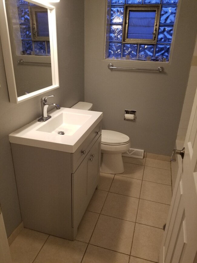 New Bathroom - 414 N 3rd Ave