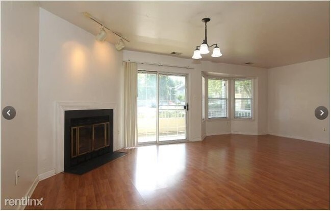 Foto del edificio - 104 Heritage Blvd