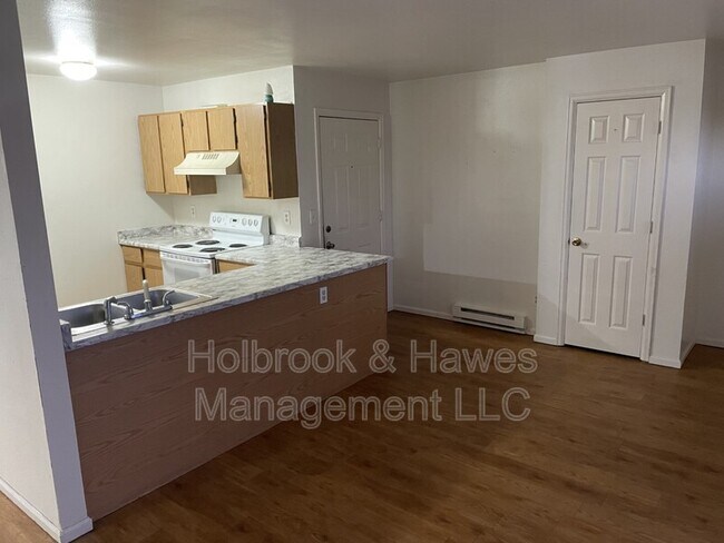Foto del edificio - 4531 Boardwalk Dr