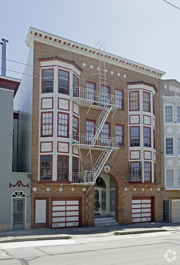 Primary Photo - 1437 Chestnut St