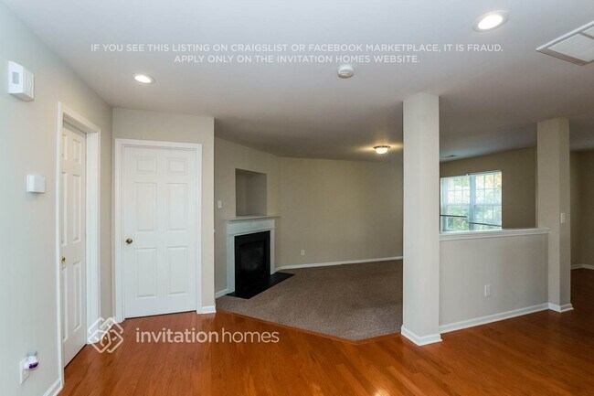 Foto del edificio - 7107 Fox Point Dr
