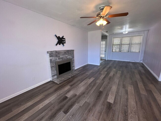 Building Photo - Updated Two Bedroom Home with Large Yard