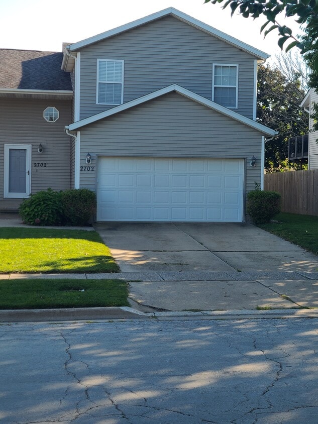 Front View - 2702 Carrington Ln