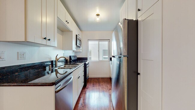 Kitchen - 1737 Butler Ave