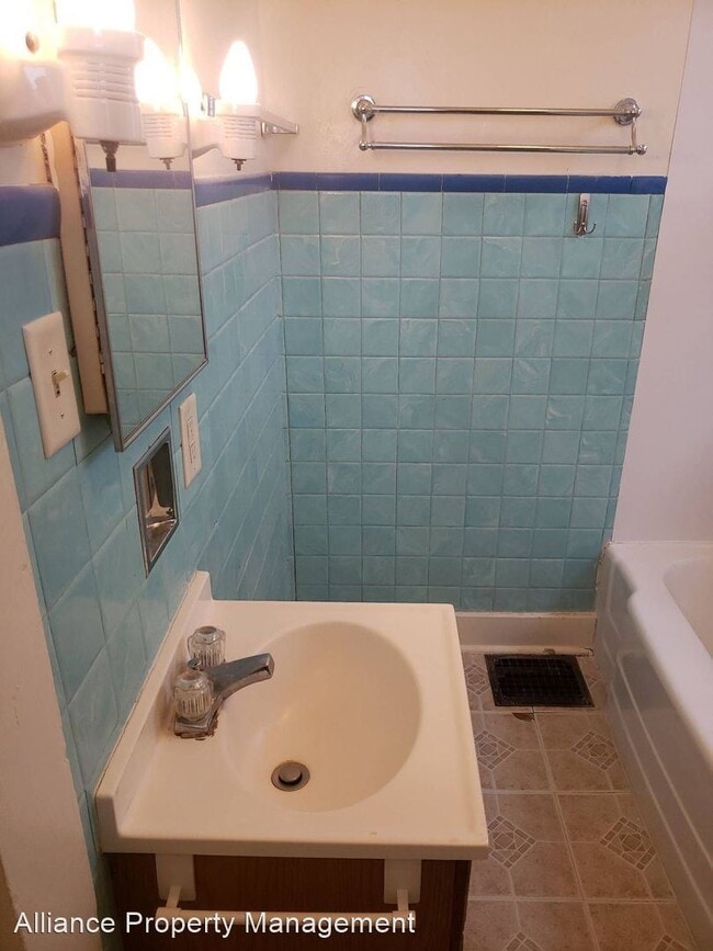 Building Photo - 2 br, 1 bath House - 1606 N Harrison St