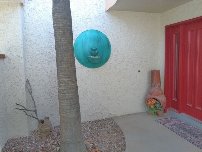 Foto del edificio - Entertainers Delight Beautiful Pool home Available May 12 to Sept 15, 2026