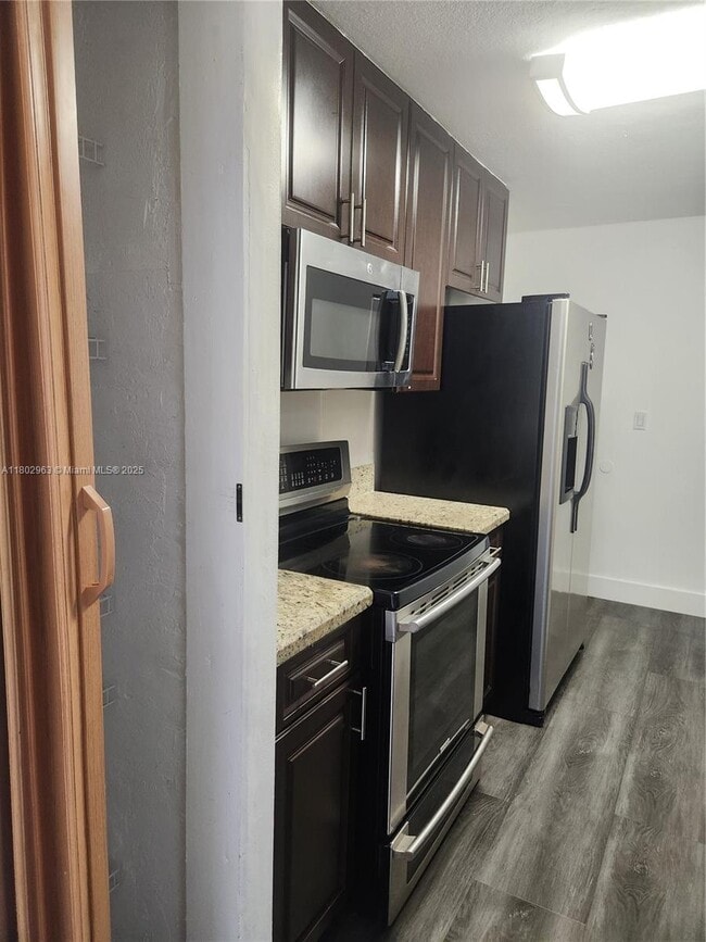 Foto del edificio - 7245 SW 94th Pl