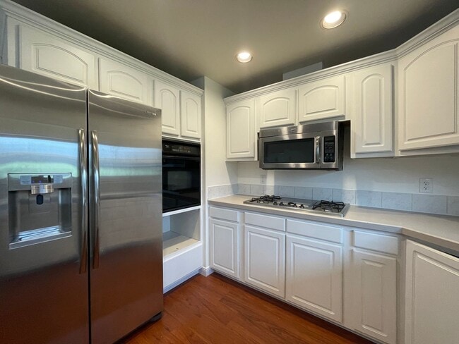 Building Photo - 3 Bed 2.5 Bath SE PDX Ranch House - Level ...