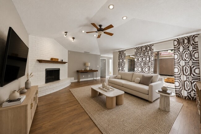 Building Photo - 12210 Ravenmoor Dr