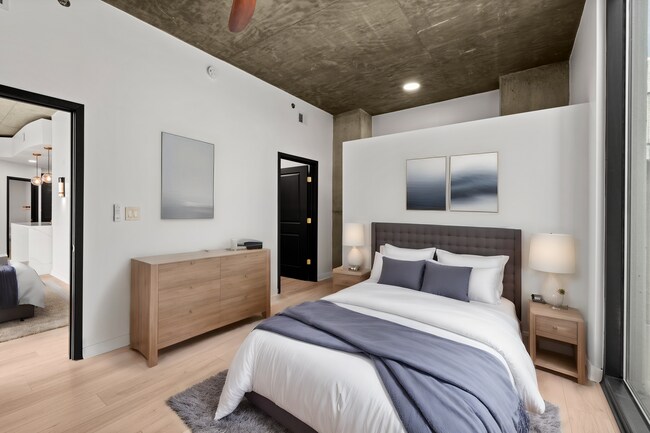 Building Photo - Luxurious Remodeled 2 Bed 2 Bath Buckhead ...