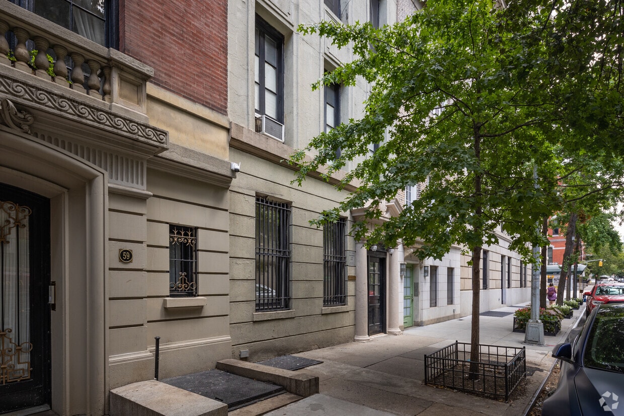 Building Photo - 61 East 66th Street