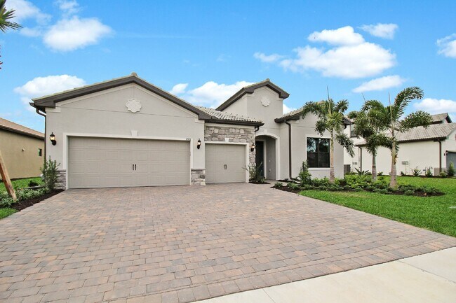 Foto del edificio - Luxury 3/ 3.5 Plus Home Office Pool Home A...