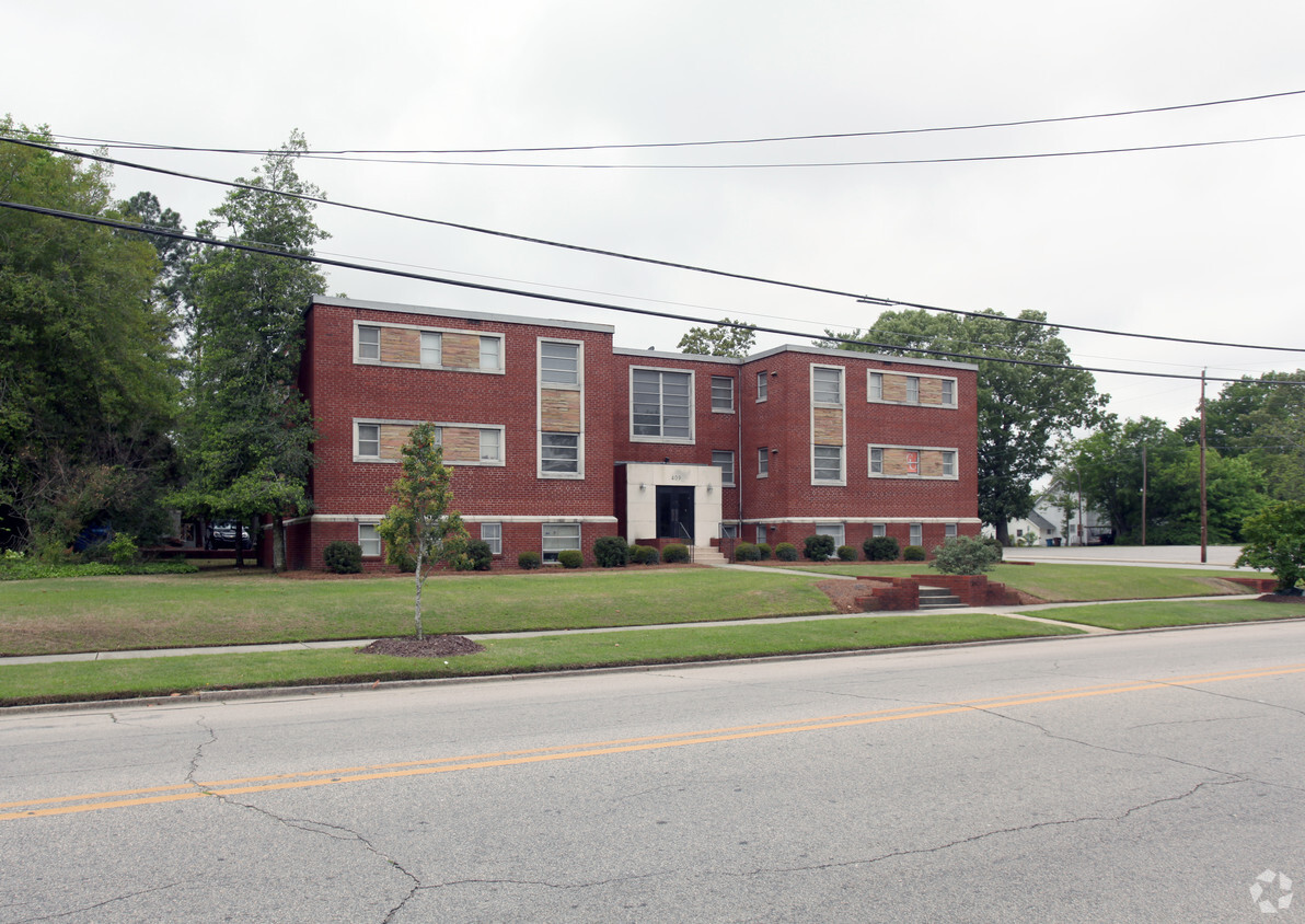 Building Photo - 409 W Broad St