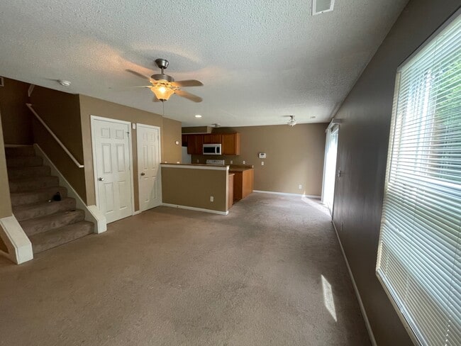 Building Photo - 2608 Deerfield Blvd