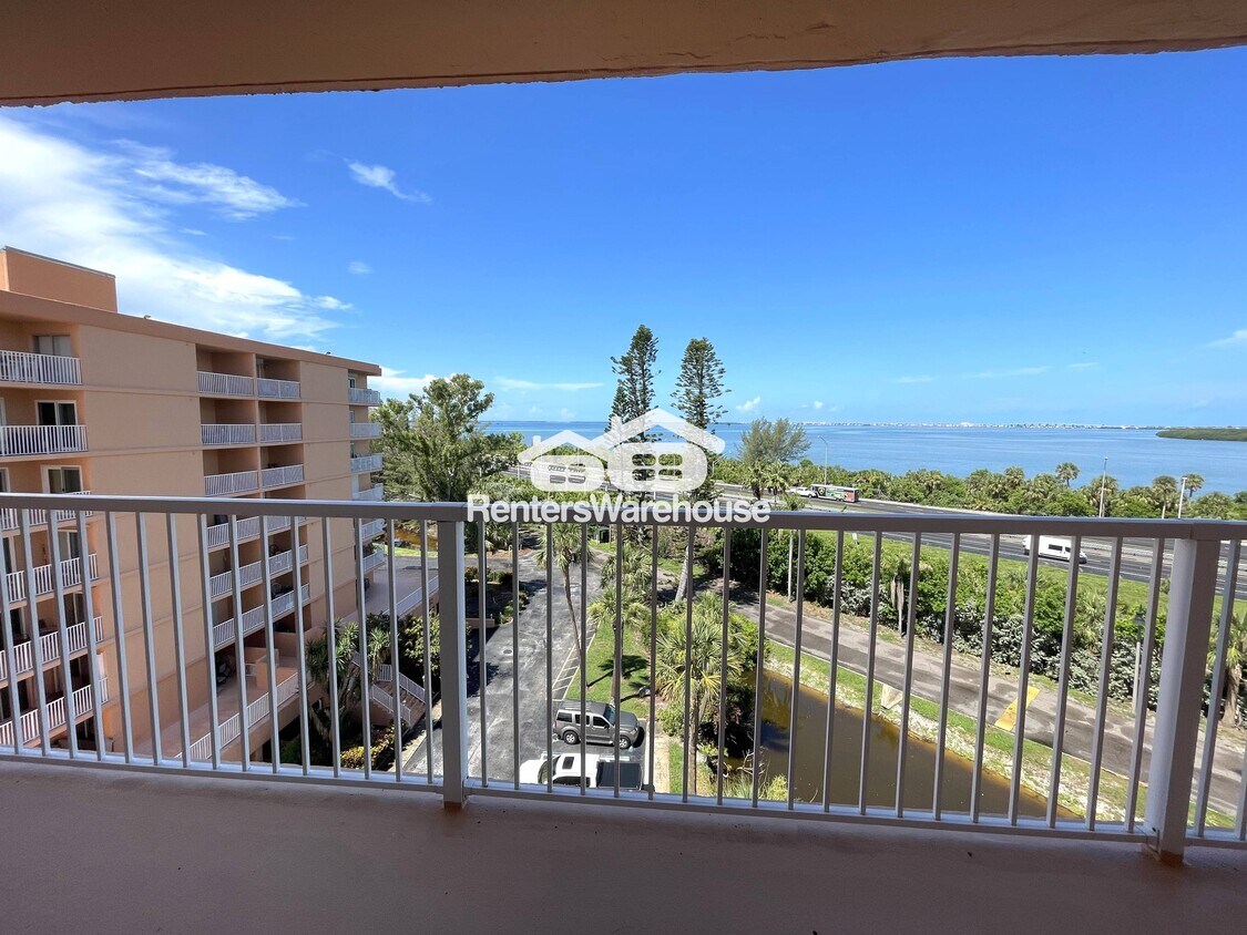 Foto principal - 7430 Sunshine Skyway Ln S