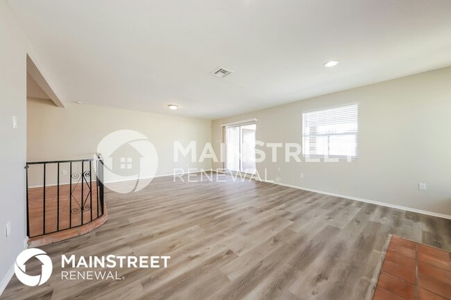 Building Photo - 4714 N 49th Dr