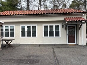 Building Photo - 158 Horseshoe Rd