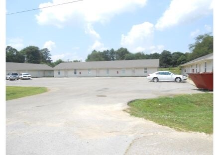 Foto principal - 1700 Pineview St