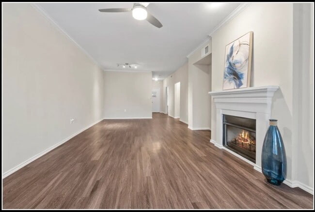 Building Photo - 9215 Garland Rd