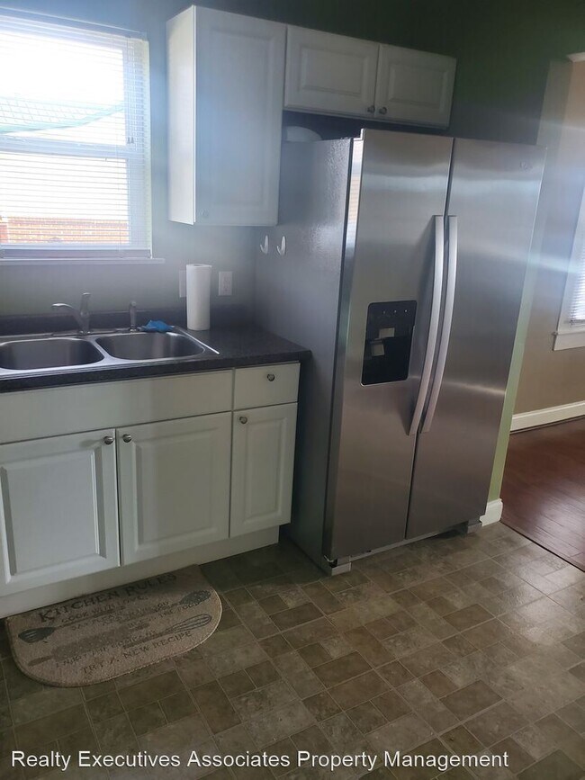 Foto del edificio - 3 br, 2 bath House - 909 Birch Street