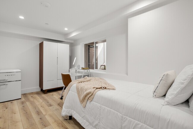 Habitación individual con luz natural. - 2225 Hearst