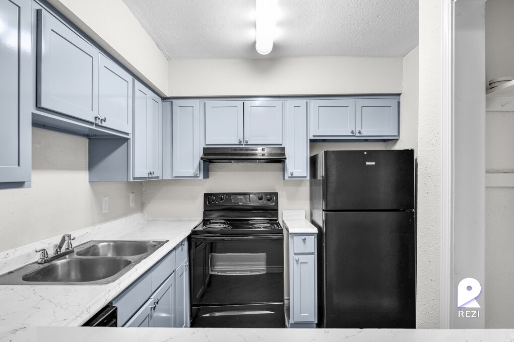 Foto principal - 11810 Algonquin Dr