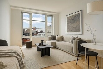 Building Photo - 331 E Houston St