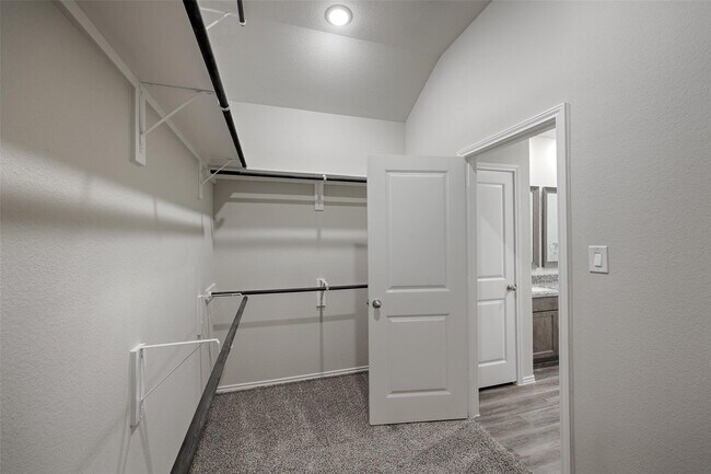 Foto del edificio - 16494 Piper Ln