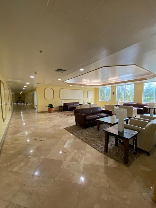Foto del edificio - 3500 Coral Way