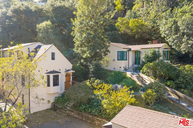 Foto del edificio - 3705 Fredonia Dr