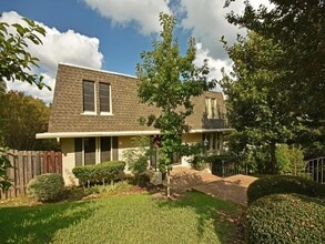 Building Photo - 3200 Maywood Ave