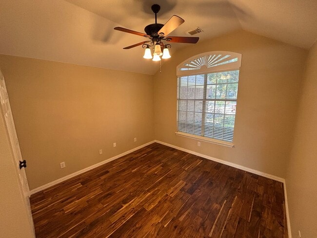 Foto del edificio - Great Flower Mound Location!