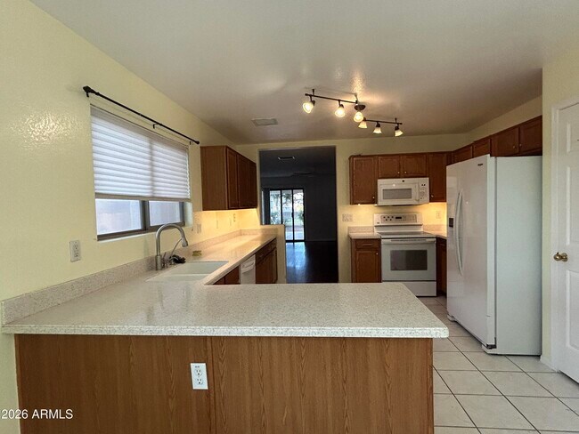 Foto del edificio - 11438 W Virginia Ave
