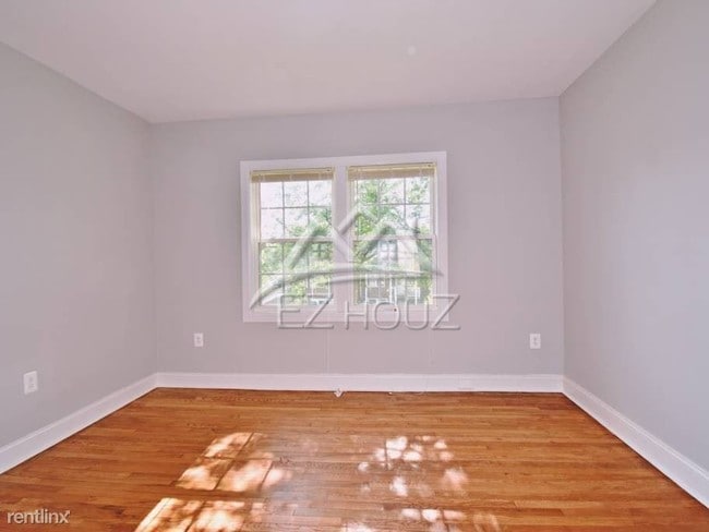 Building Photo - 1 br, 1 bath Apartment - 119 Kinship Road,2A