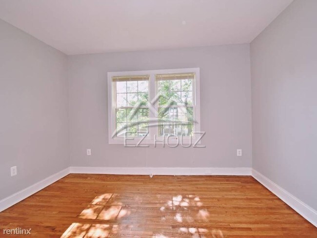 Foto del edificio - 1 br, 1 bath Apartment - 119 Kinship Road,2A