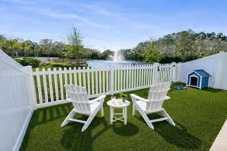 Building Photo - Viva Palm Coast