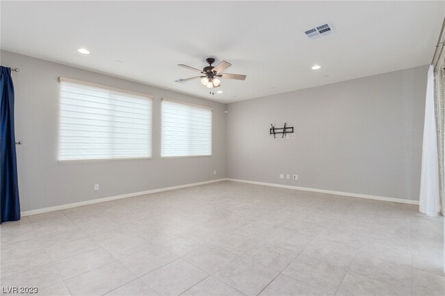 Building Photo - 8033 Calico Mesa St