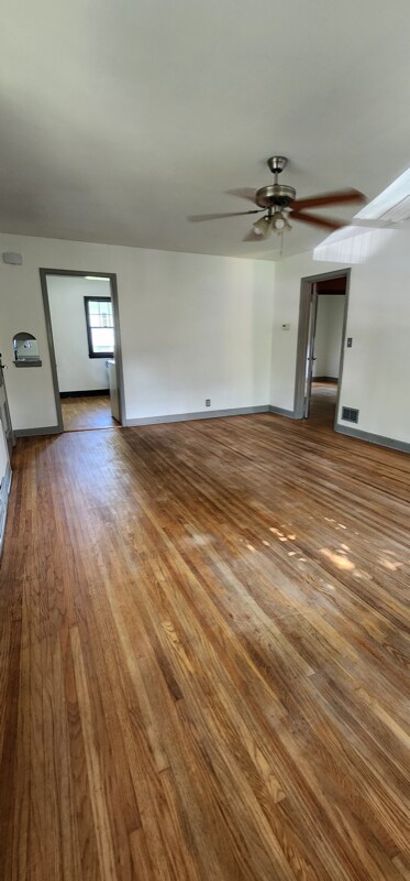 Building Photo - 455 7th St