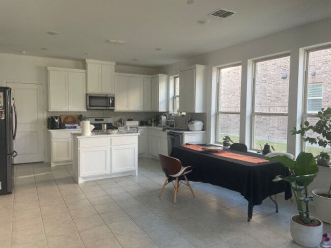 Foto del edificio - 2530 Barnwood Ln