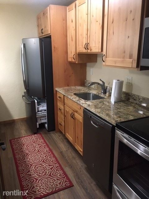 Primary Photo - 2 br, 1 bath Townhome - 27 Cedar Ct