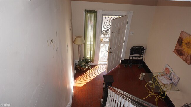 Building Photo - 3 br, 1 bath Duplex - 1204 East Brookland ...
